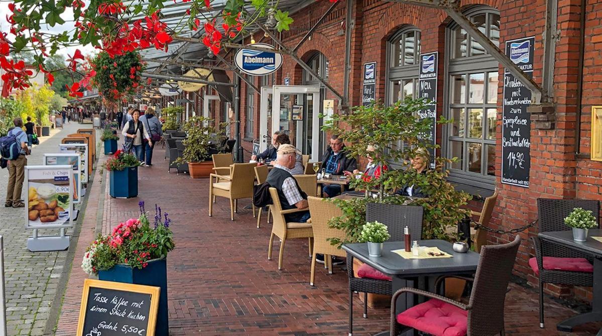 Exklusives Apartment Im Historischen Wohnhaus Mit Kamin, Bad & Viel Platz Bremerhaven Eksteriør billede