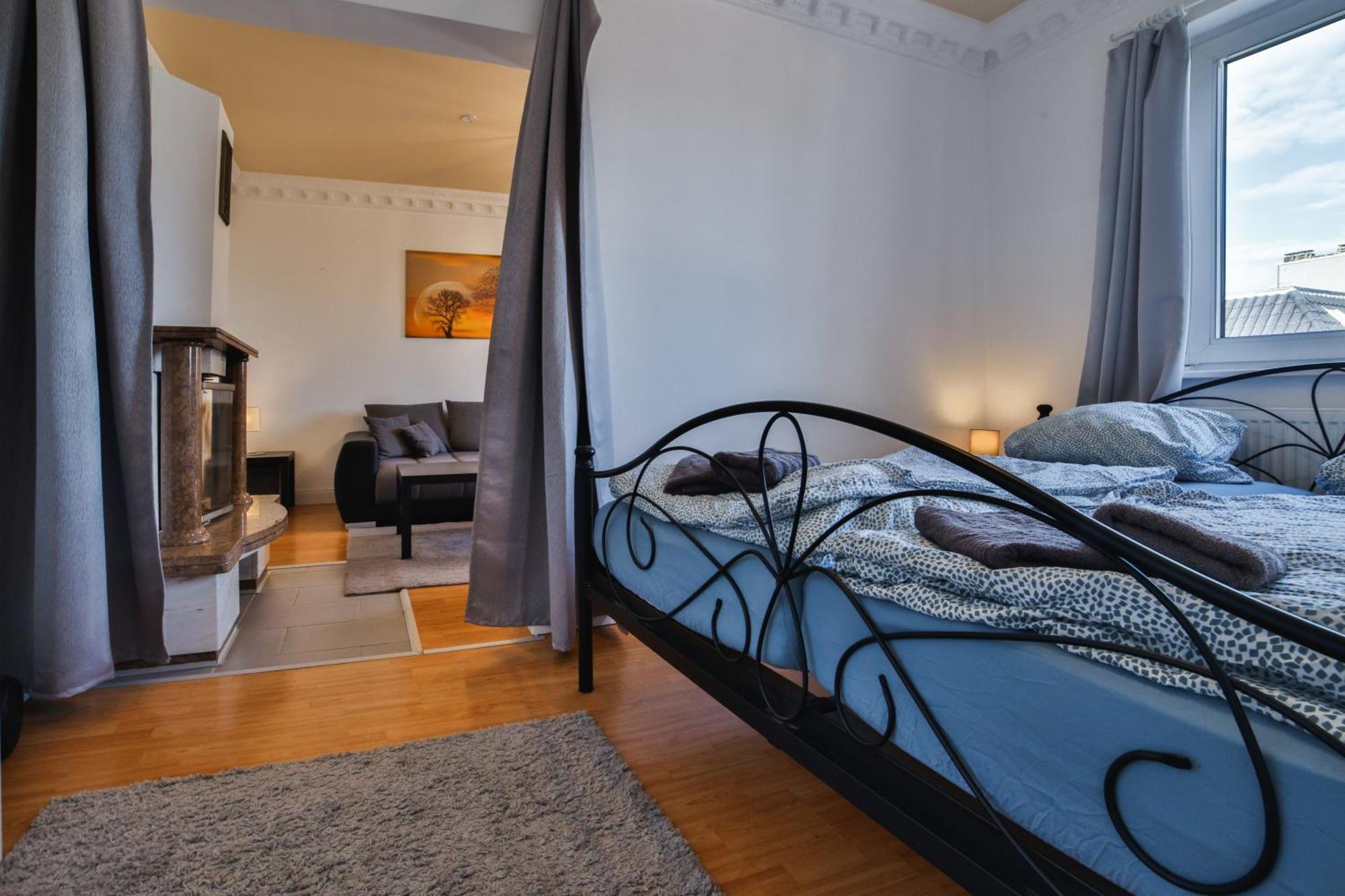 Exklusives Apartment Im Historischen Wohnhaus Mit Kamin, Bad & Viel Platz Bremerhaven Eksteriør billede